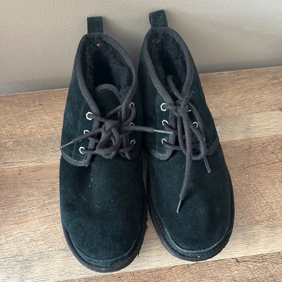 UGG Men\'s Black Neumel Suede Boot ~ Size 8 main image 5